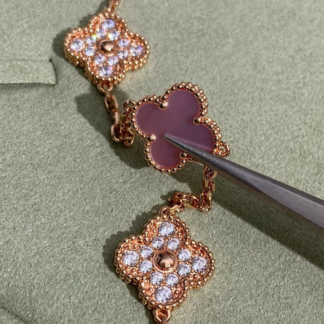 [Amore Jewelry]CLOVER 10 MOTIFS DIAMOND PINK MOP NECKLACE