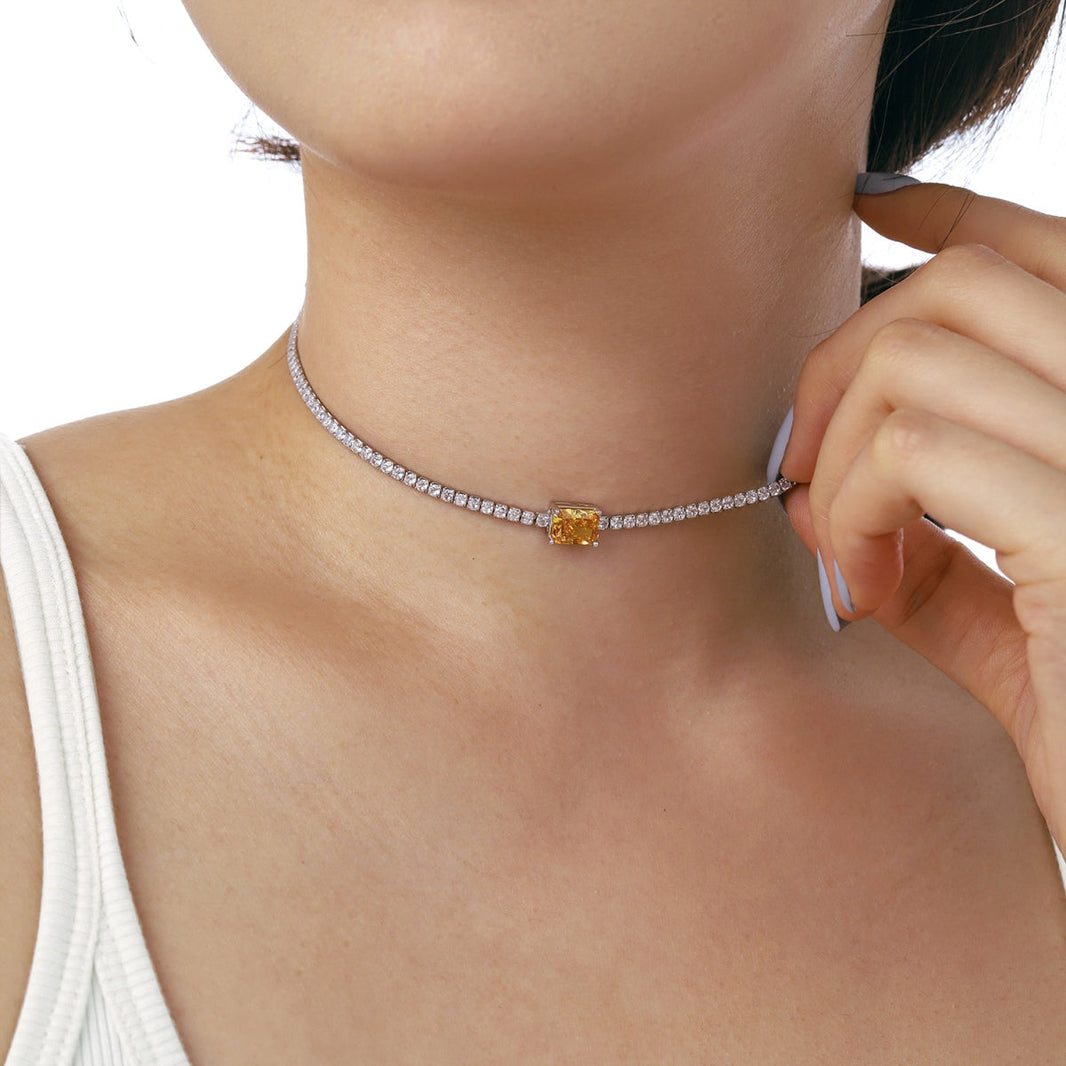 [Amore Jewelry]2.0 carat Ornate Emerald Cut Necklace