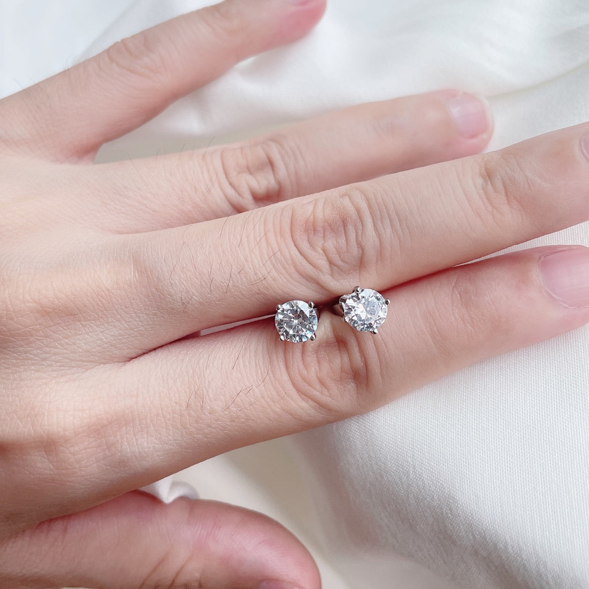 [Amore Jewelry]Unique Round Shape Earrings