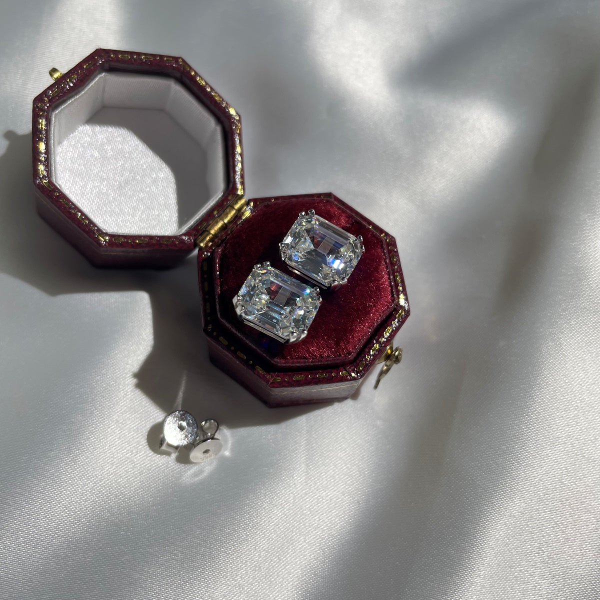 [Amore Jewelry]Dazzling Square Shape Earrings