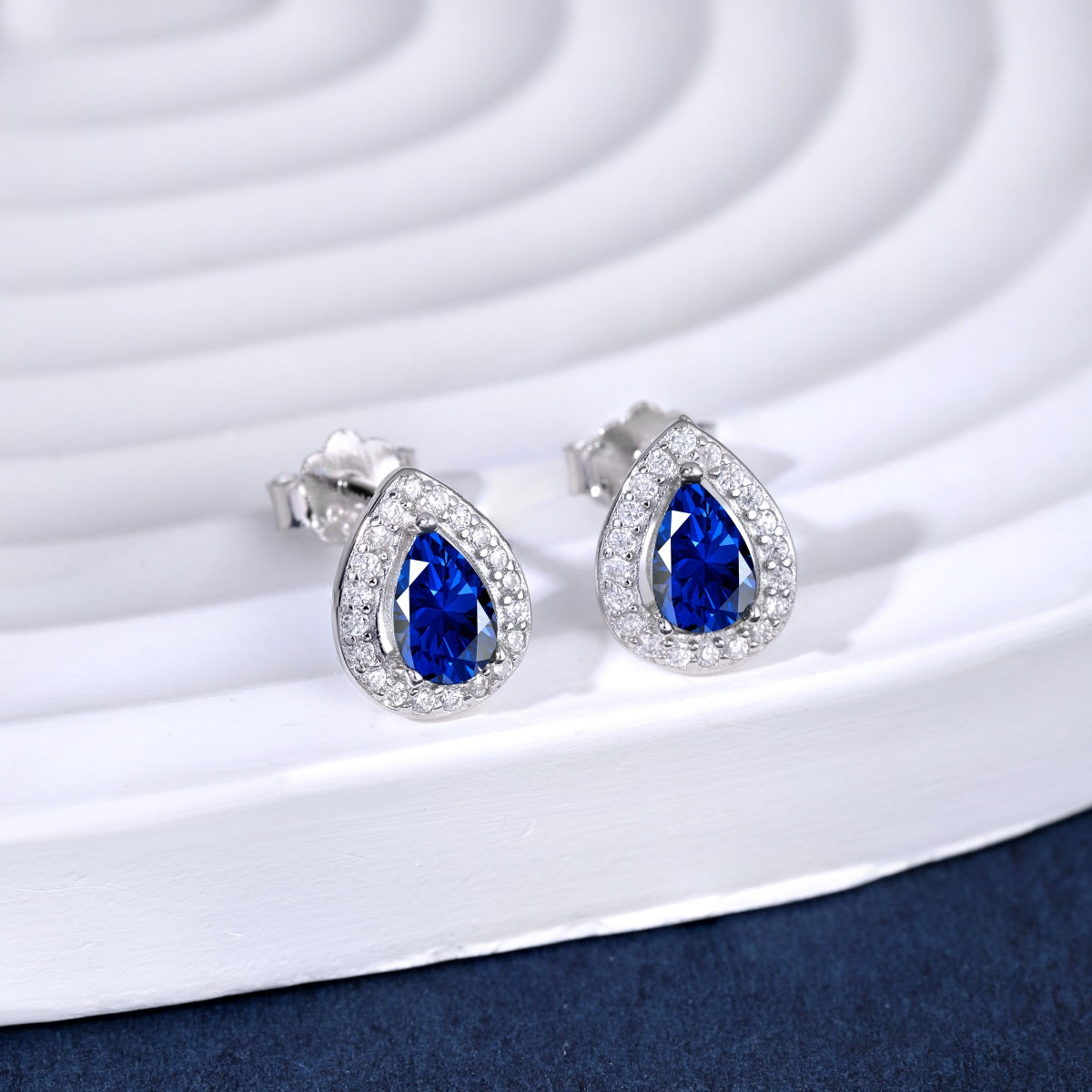 [Amore Jewelry]Luxurious Water Drop Shape Earrings