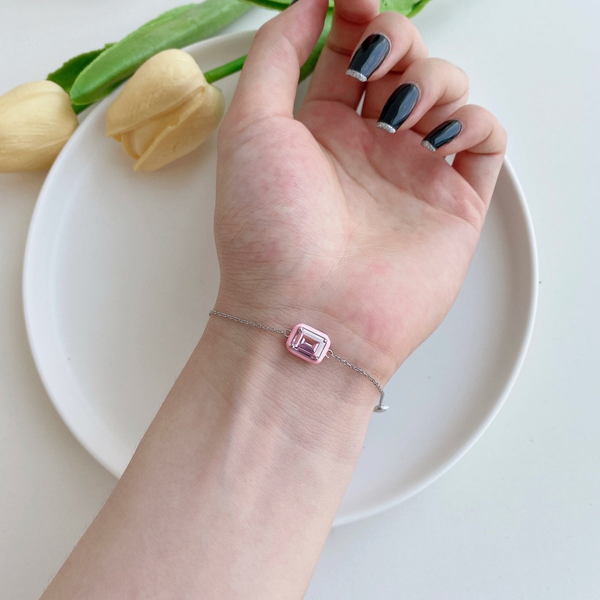 [Amore Jewelry]2.0 Carat Sparkling Colorful Emerald Cut Daily Bracelet