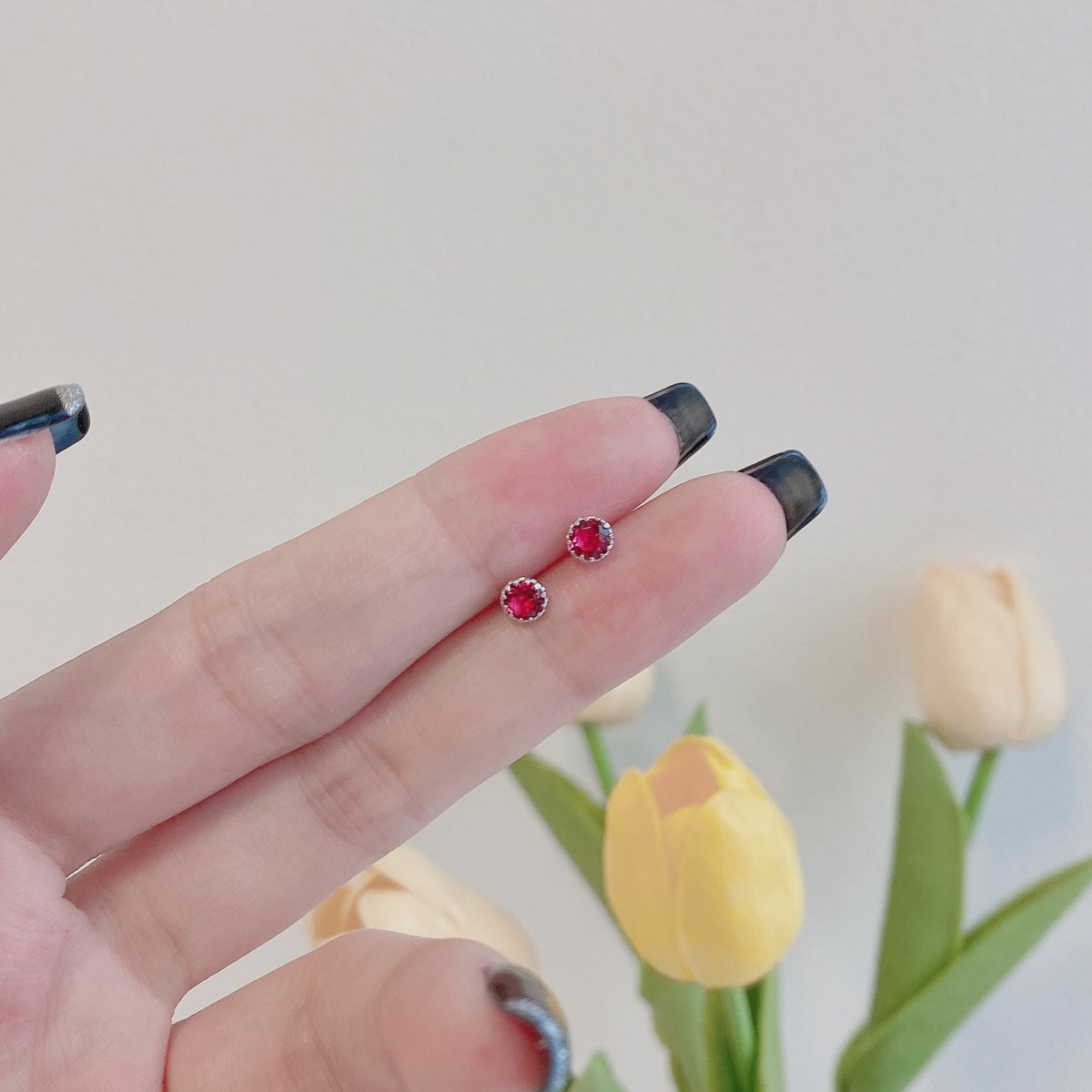 [Amore Jewelry]Sparkling Colorful Round Shape Earrings