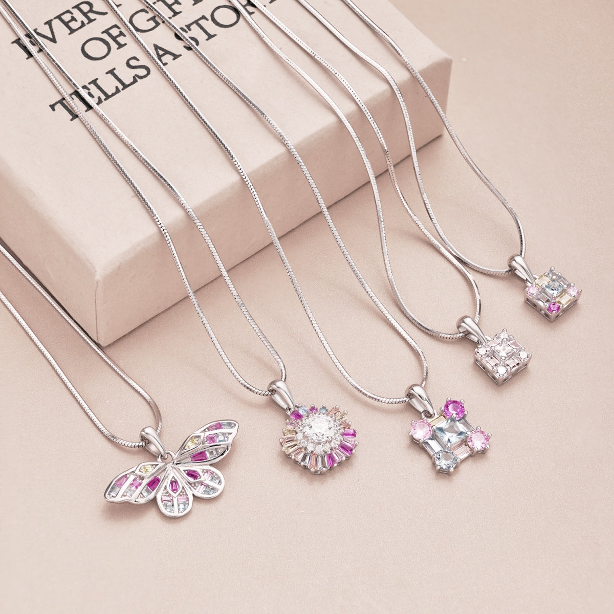[Amore Jewelry]Charming Flower Colorful Necklace