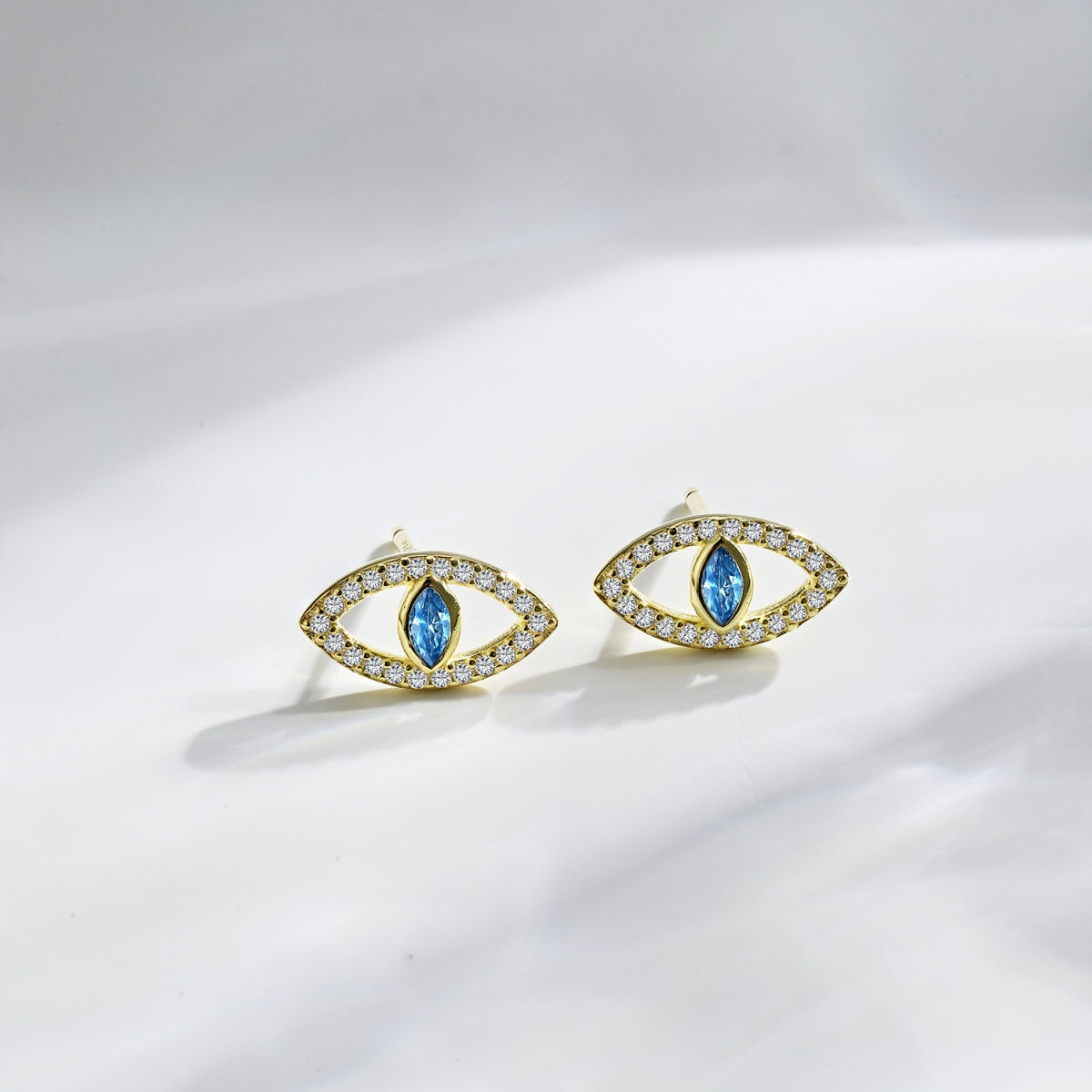 [Amore Jewelry]Blue Devil Eyes Hollow Stud Earrings