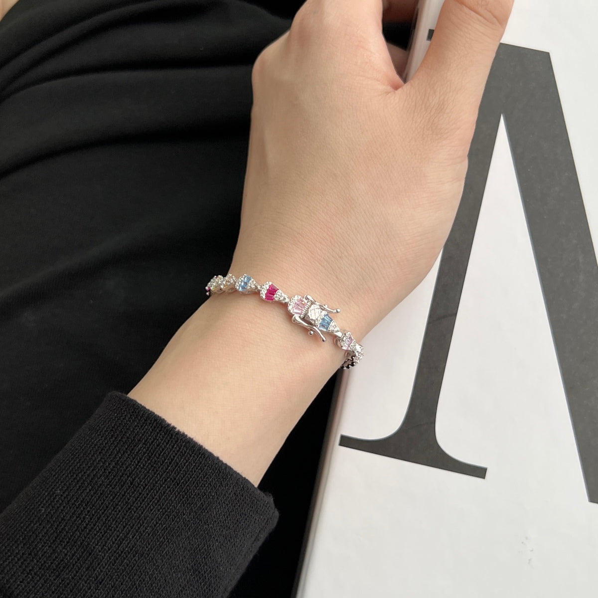 [Amore Jewelry]Radiant Water Drop Shape Daily Bracelet