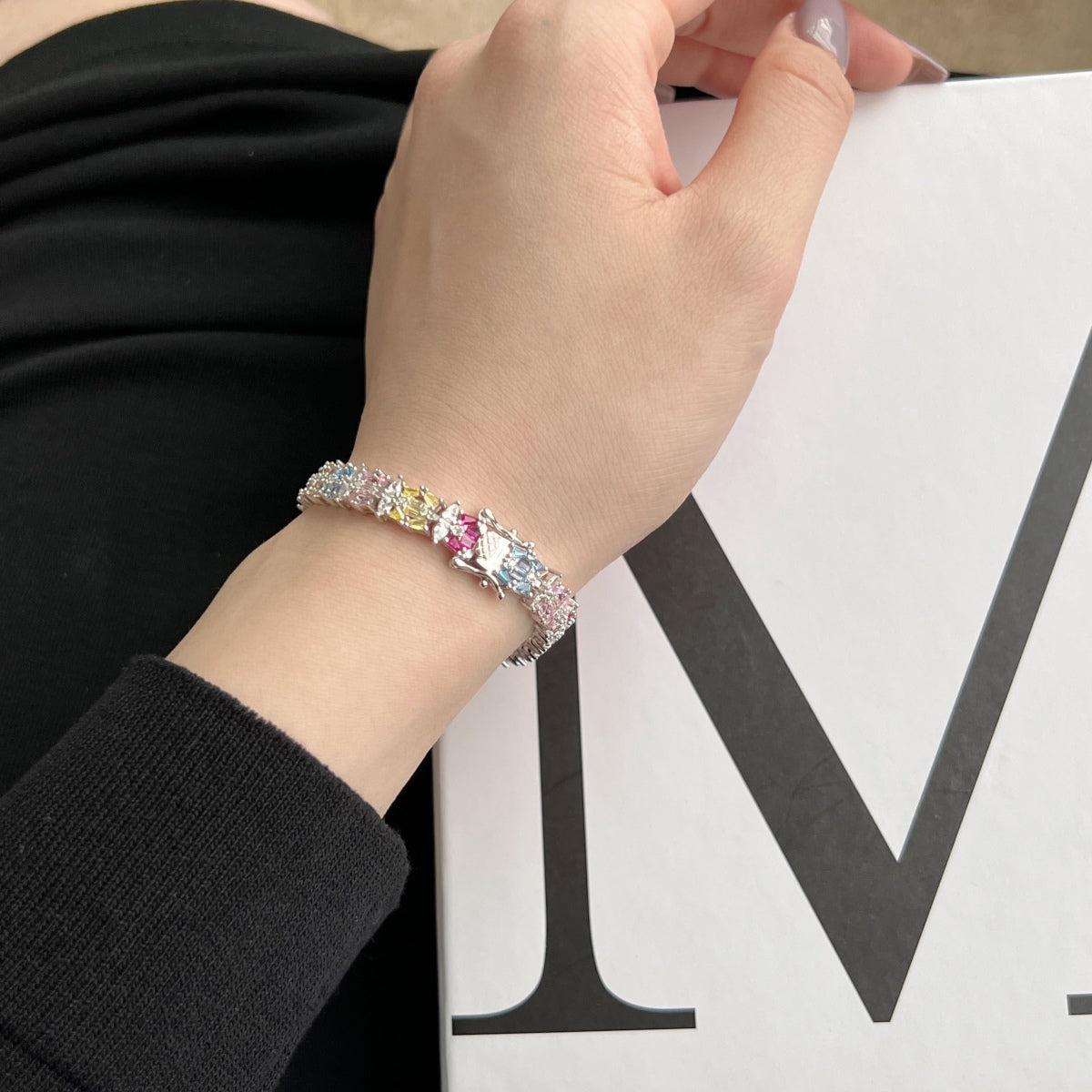 [Amore Jewelry]Delicate Colorful Multi Cut Party Bracelet