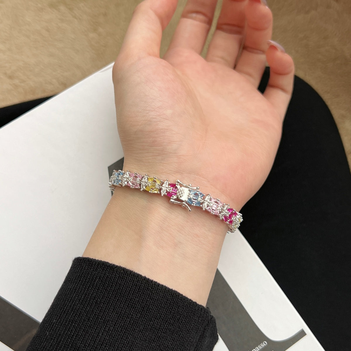 [Amore Jewelry]Delicate Colorful Multi Cut Party Bracelet