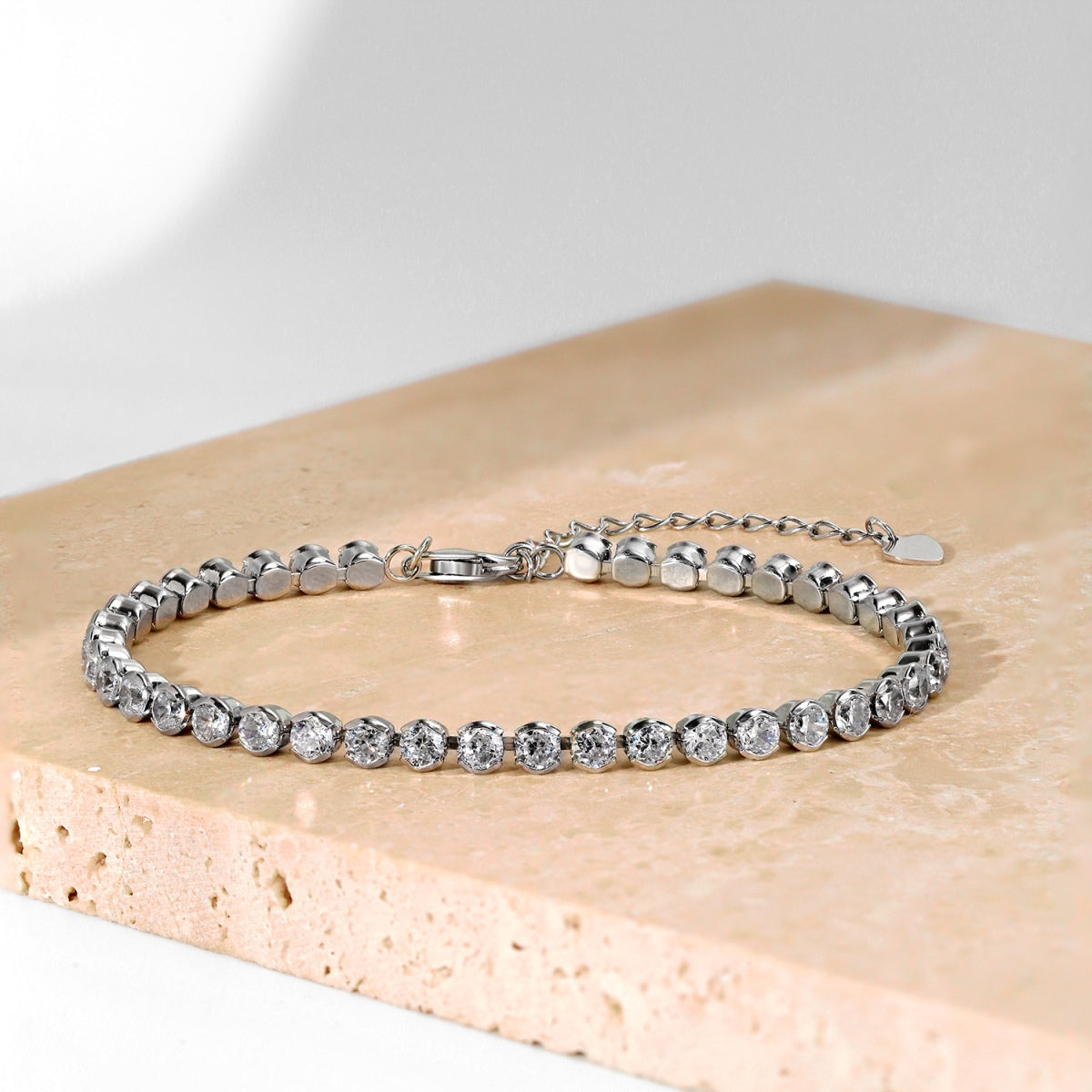 [Amore Jewelry]Dazzling Sparkling Round Cut Daily Bracelet