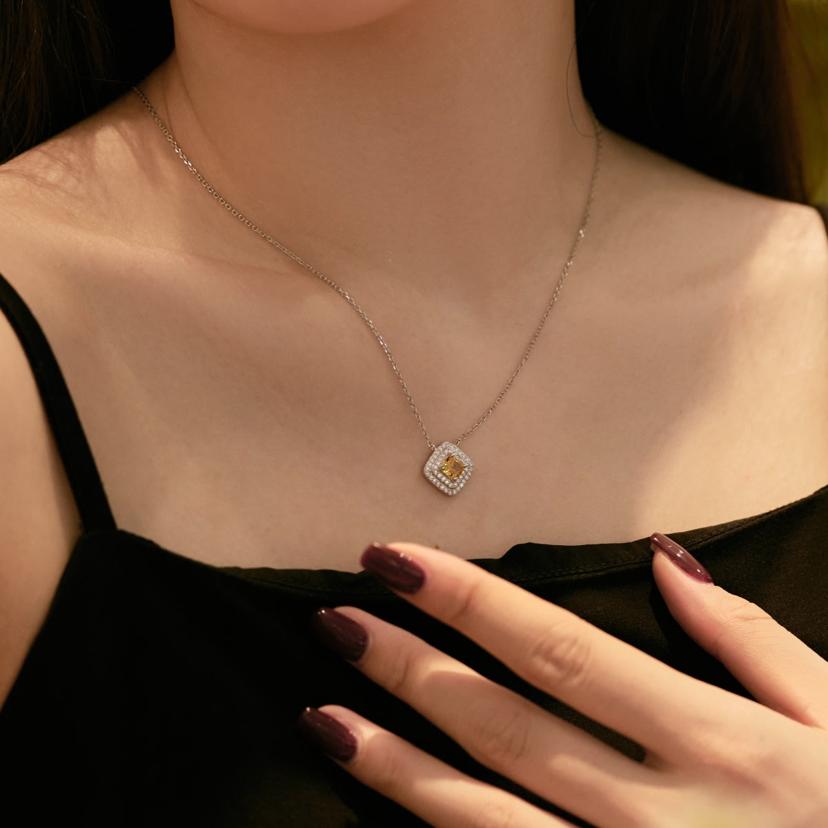 [Amore Jewelry]Sparkling Asscher Cut Necklace