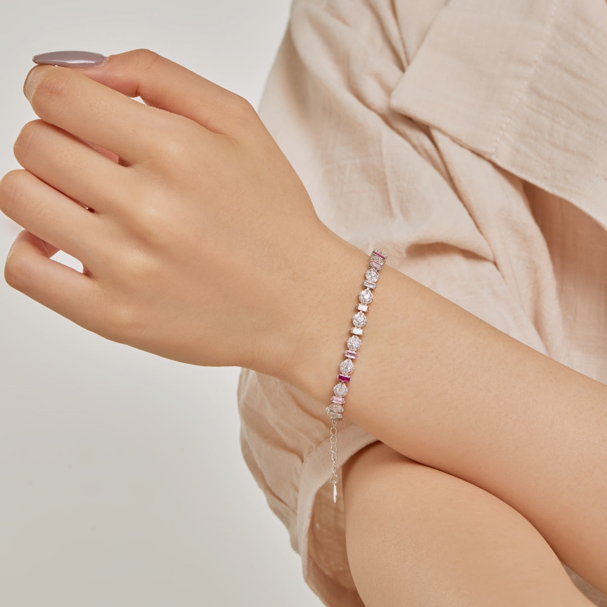 [Amore Jewelry]Radiant Colorful Round Shape Daily Bracelet