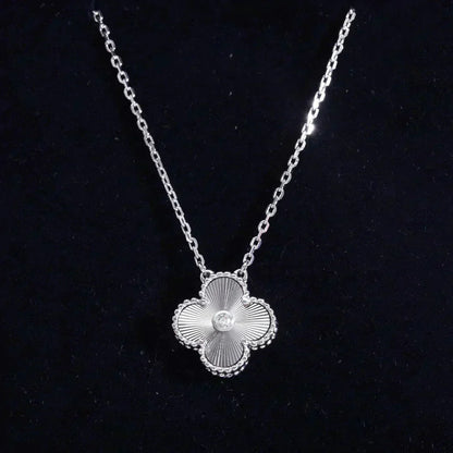 [Amore Jewelry]CLOVER  15MM DIAMOND LASER NECKLACE SILVER