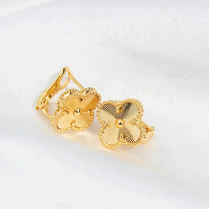 [Amore Jewelry]CLOVER MEDIUM 1 MOTIFS LASER EARRINGS