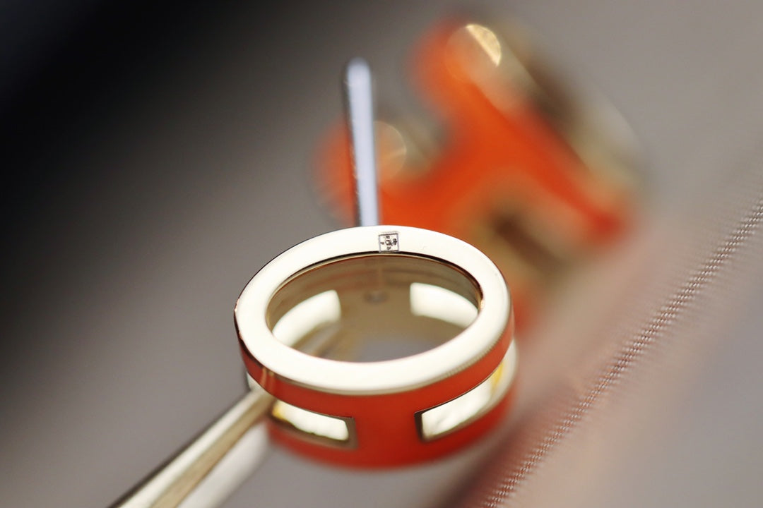 [Amore Jewelry]MINI POP H EARRINGS ORANGE