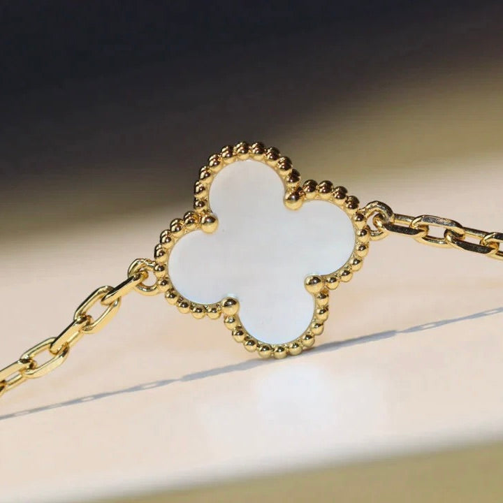 [Amore Jewelry]CLOVER 20 MOTIFS WHITE MOP NECKLACE
