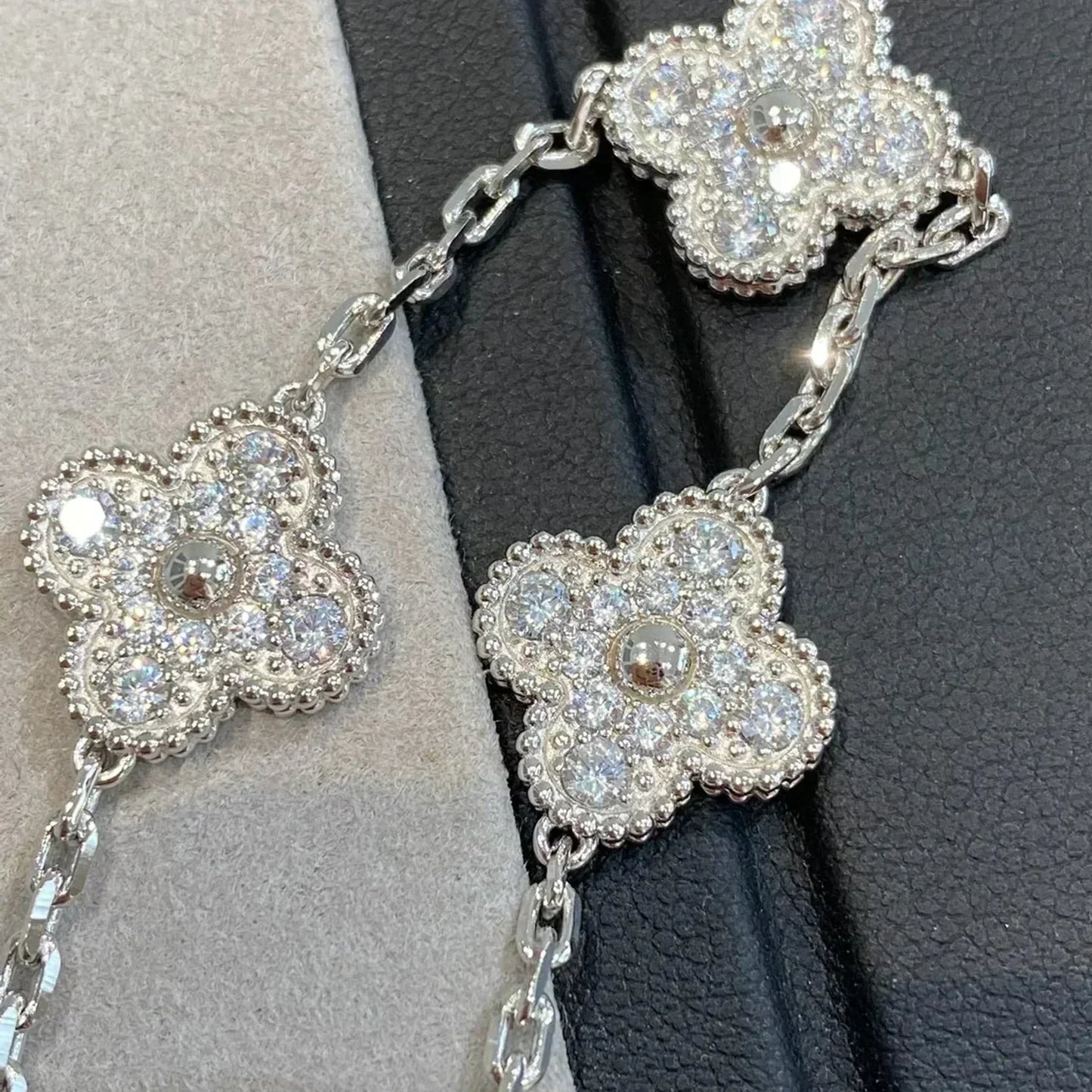 [Amore Jewelry]CLOVER 5 MOTIFS  DIAMOND BRACELET SILVER