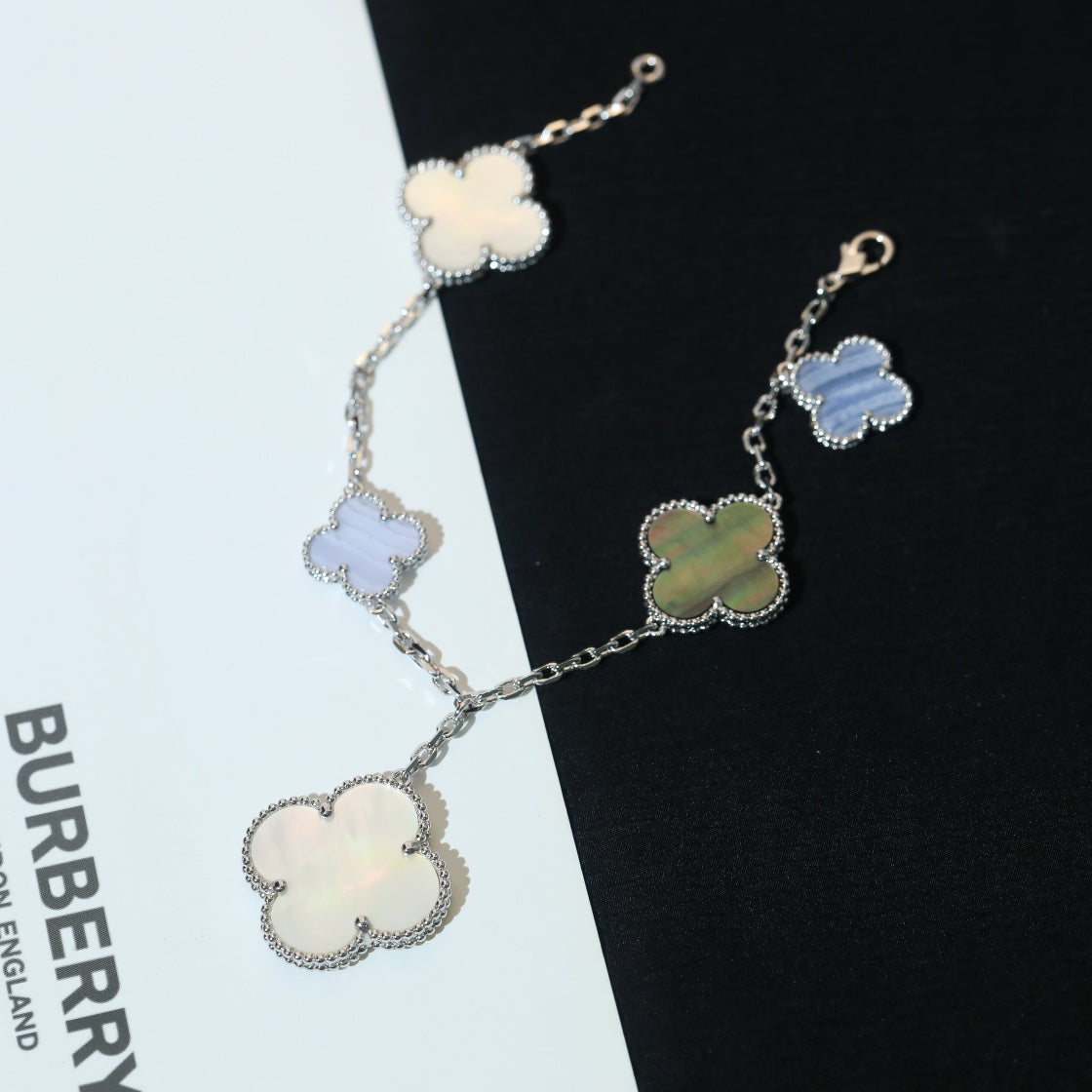 [Amore Jewelry]CLOVER BRACELET 5 MOTIFS MOP CHALCEDONY SILVER