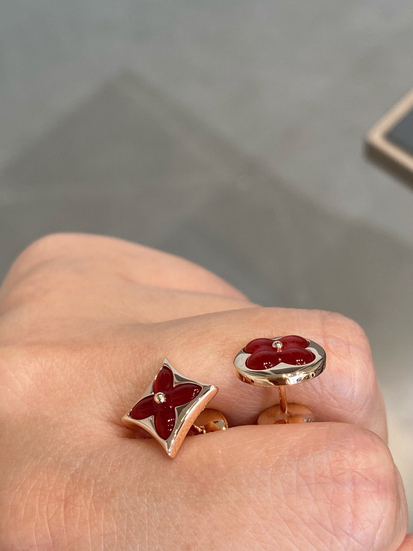 [Amore Jewelry]STAR AND SUN PINK GOLD CARNELIAN STUD EARRINGS