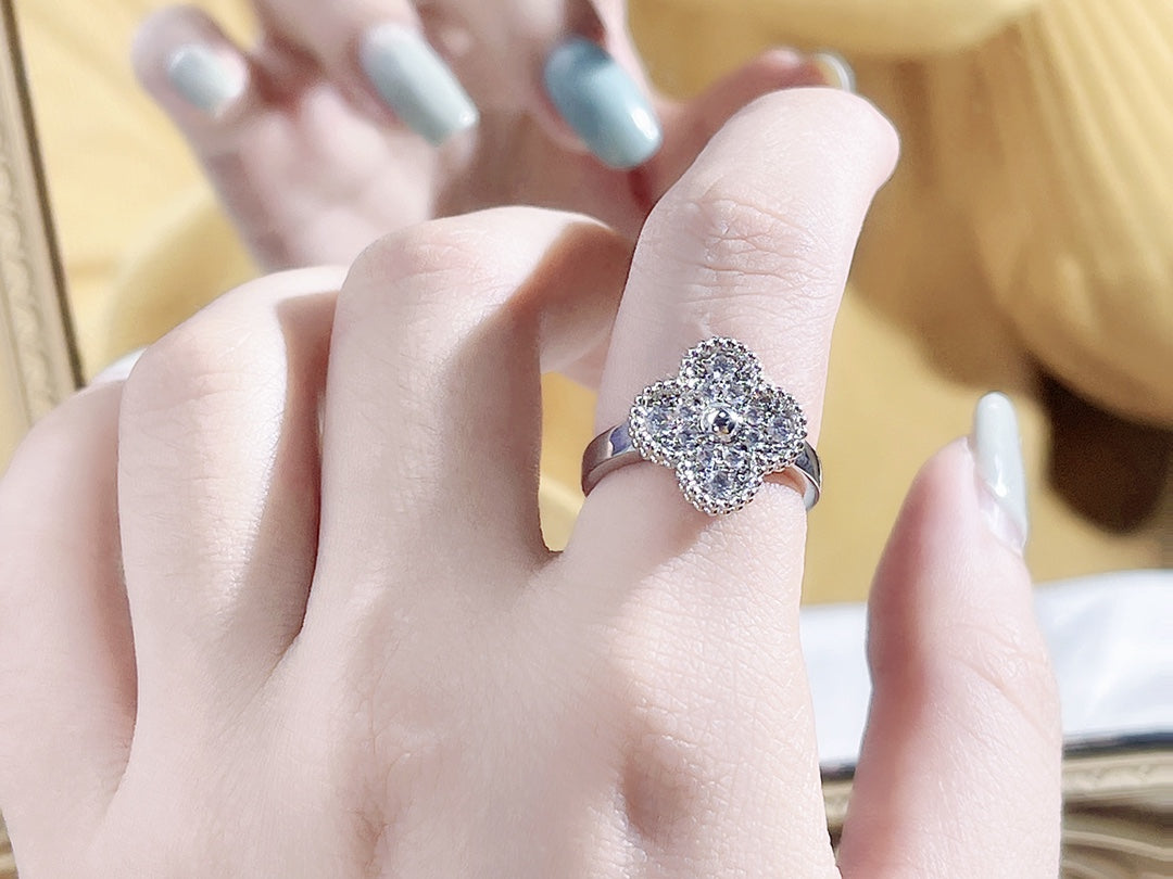 [Amore Jewelry]CLOVER DIAMOND RING