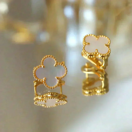 [Amore Jewelry]CLOVER MEDIUM 1 MOTIFS  WHITE MOP STUD EARRINGS