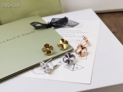 [Amore Jewelry]CLOVER MEDIUM STUD EARRINGS