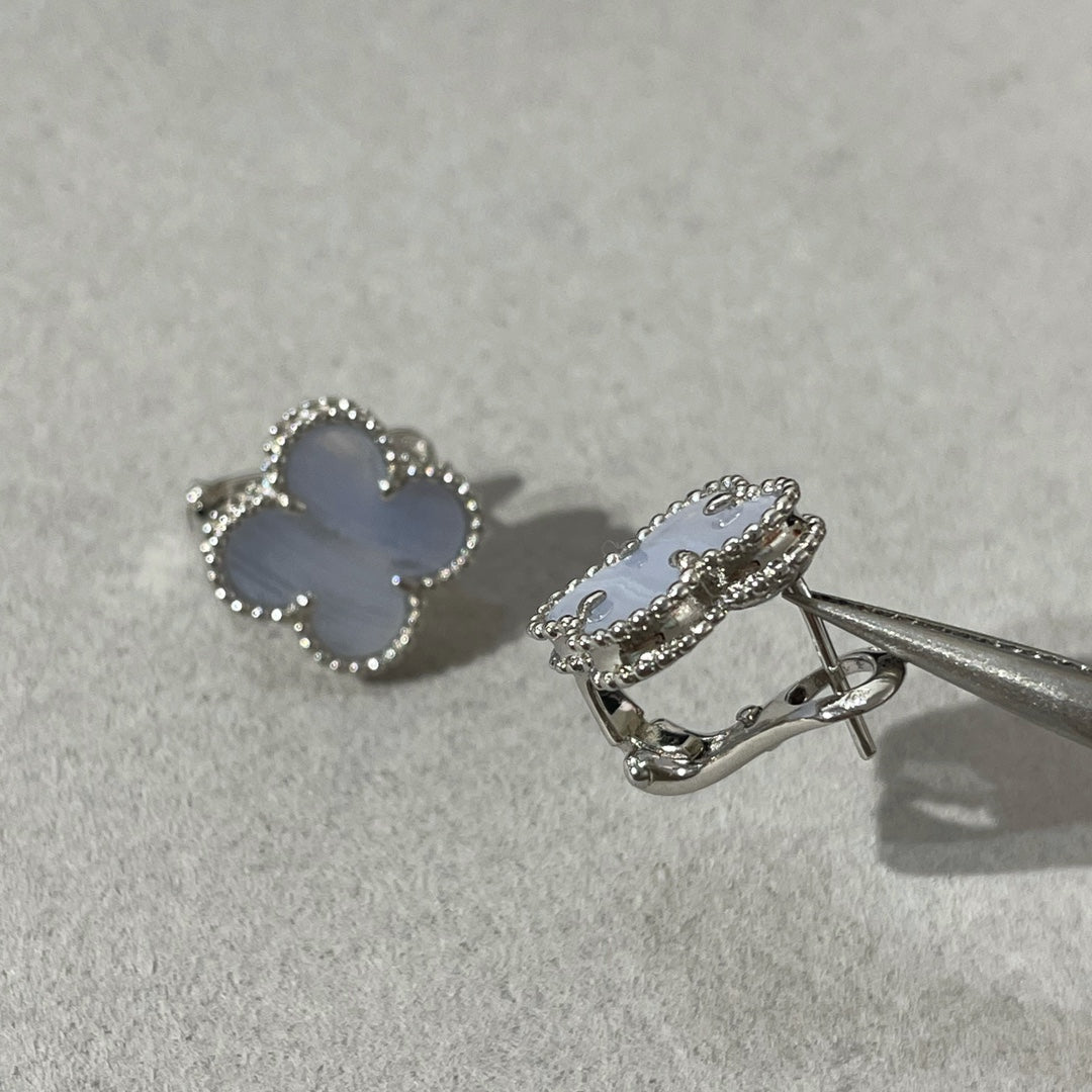 [Amore Jewelry]CLOVER CHALCEDONY SILVER STUD EARRINGS