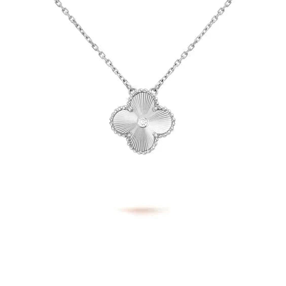 [Amore Jewelry]CLOVER  15MM DIAMOND LASER NECKLACE SILVER