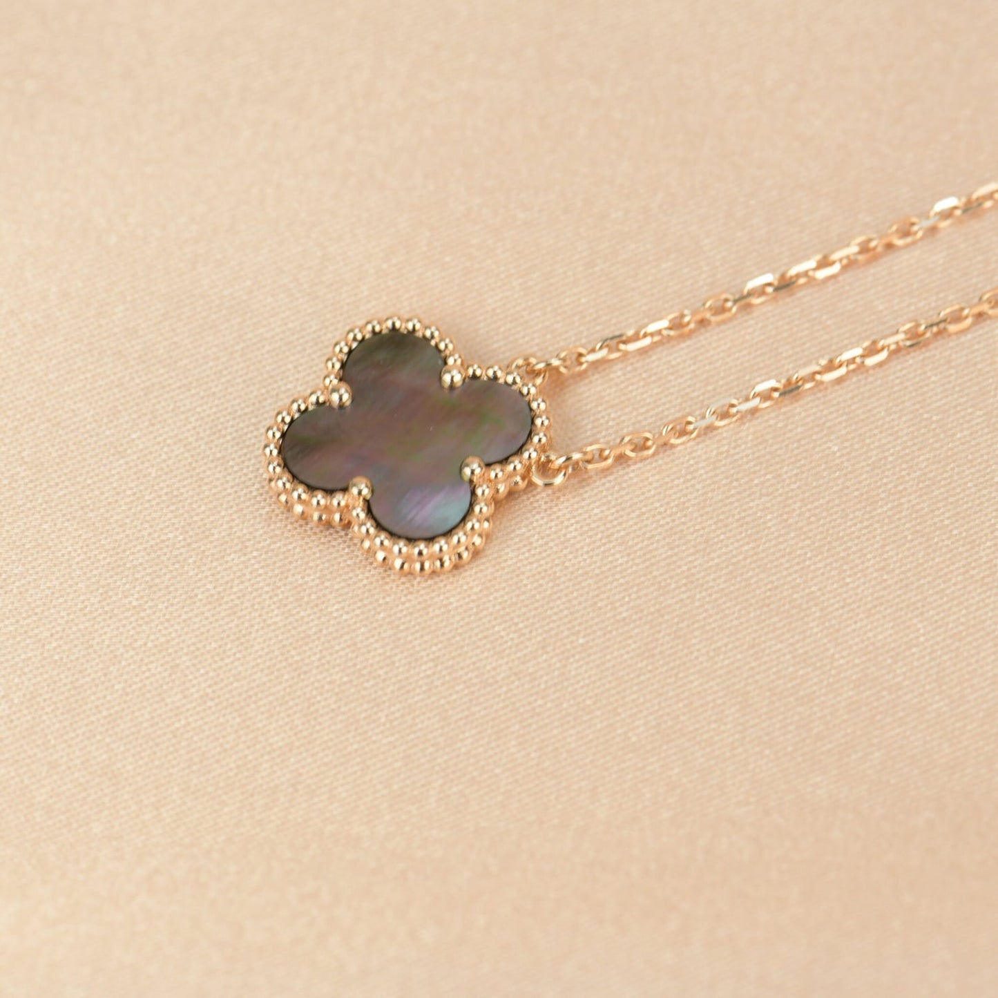 [Amore Jewelry]CLOVER 15MM  GRAY MOTHER OF PEARL NECKLACE