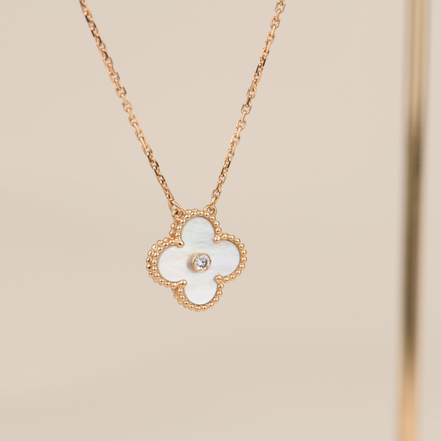 [Amore Jewelry]CLOVER 15MM DIAMOND WHITE FRITILLARIA NECKLACE