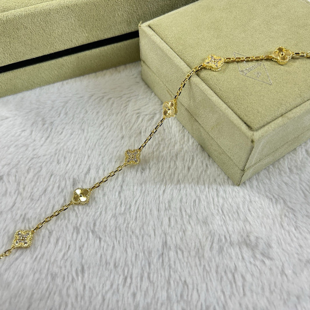 [Amore Jewelry]CLOVER 6 MOTIF DIAMOND LASER BRACELET
