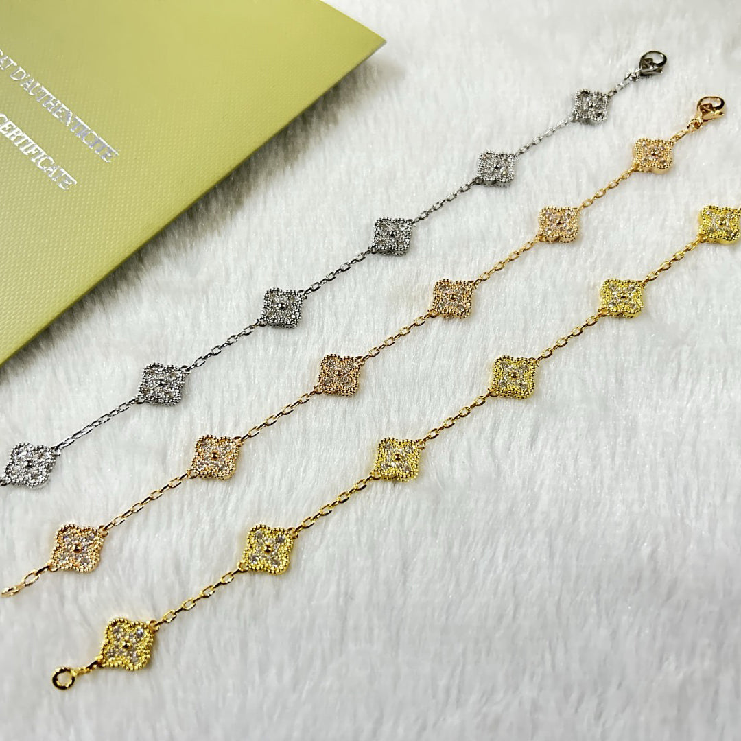 [Amore Jewelry]CLOVER 6 MOTIF DIAMOND BRACELET