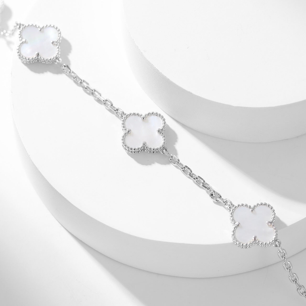[Amore Jewelry]CLOVER 10 MOTIFS WHITE MOTHER OF PEARL NECKLACE