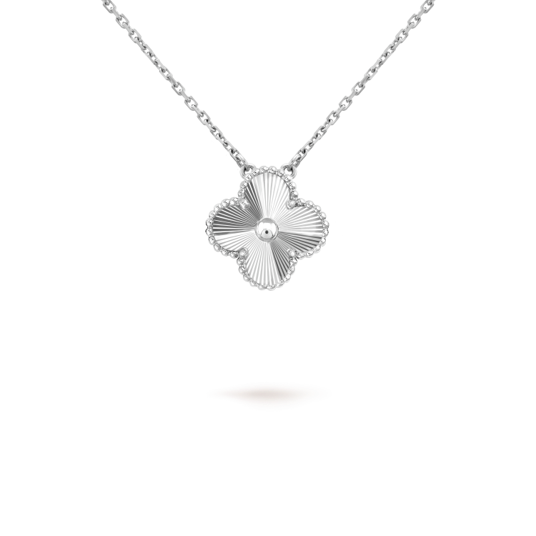 [Amore Jewelry]CLOVER 15MM LASER NECKLACE SILVER