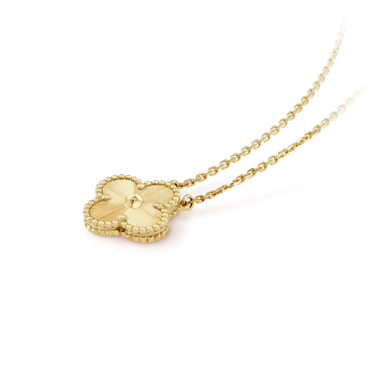 [Amore Jewelry]CLOVER 15MM LASER NECKLACE
