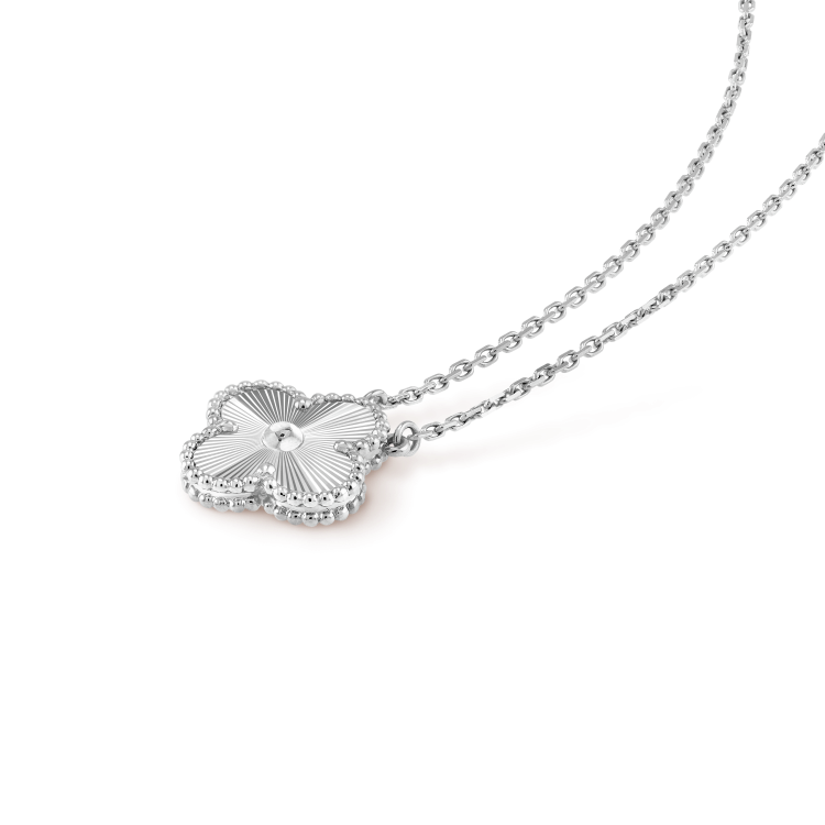 [Amore Jewelry]CLOVER 15MM LASER NECKLACE SILVER