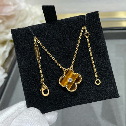[Amore Jewelry]CLOVER 15MM DIAMOND AND YELLOW TIGER'S EYE AGATE necklace