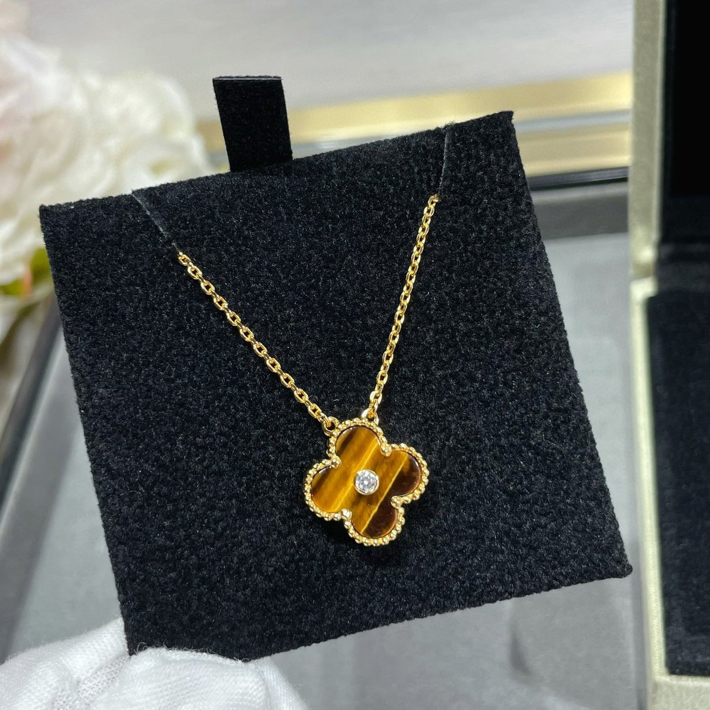 [Amore Jewelry]CLOVER 15MM DIAMOND AND YELLOW TIGER'S EYE AGATE necklace