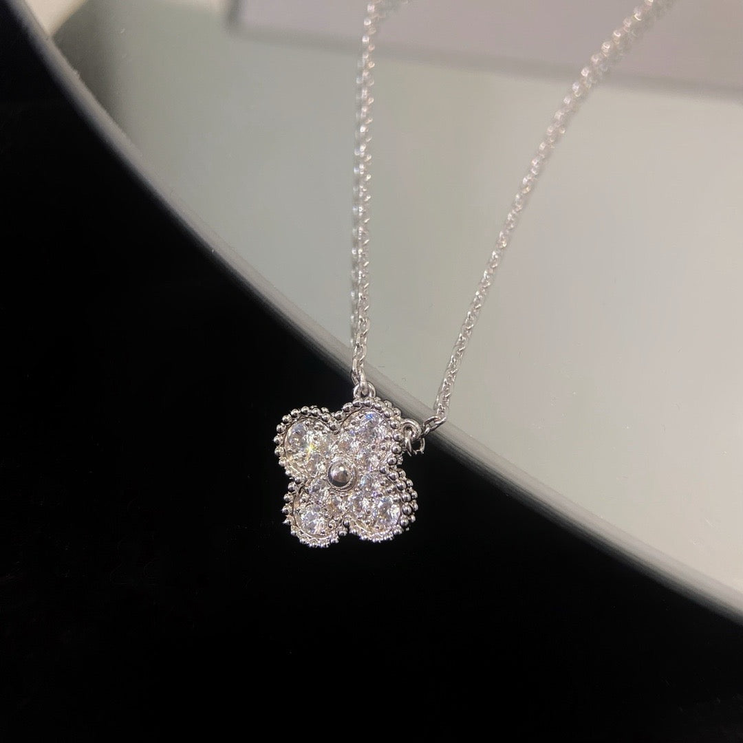 [Amore Jewelry]CLOVER 15MM DIAMOND SINGLE FLOWER NECKLACE