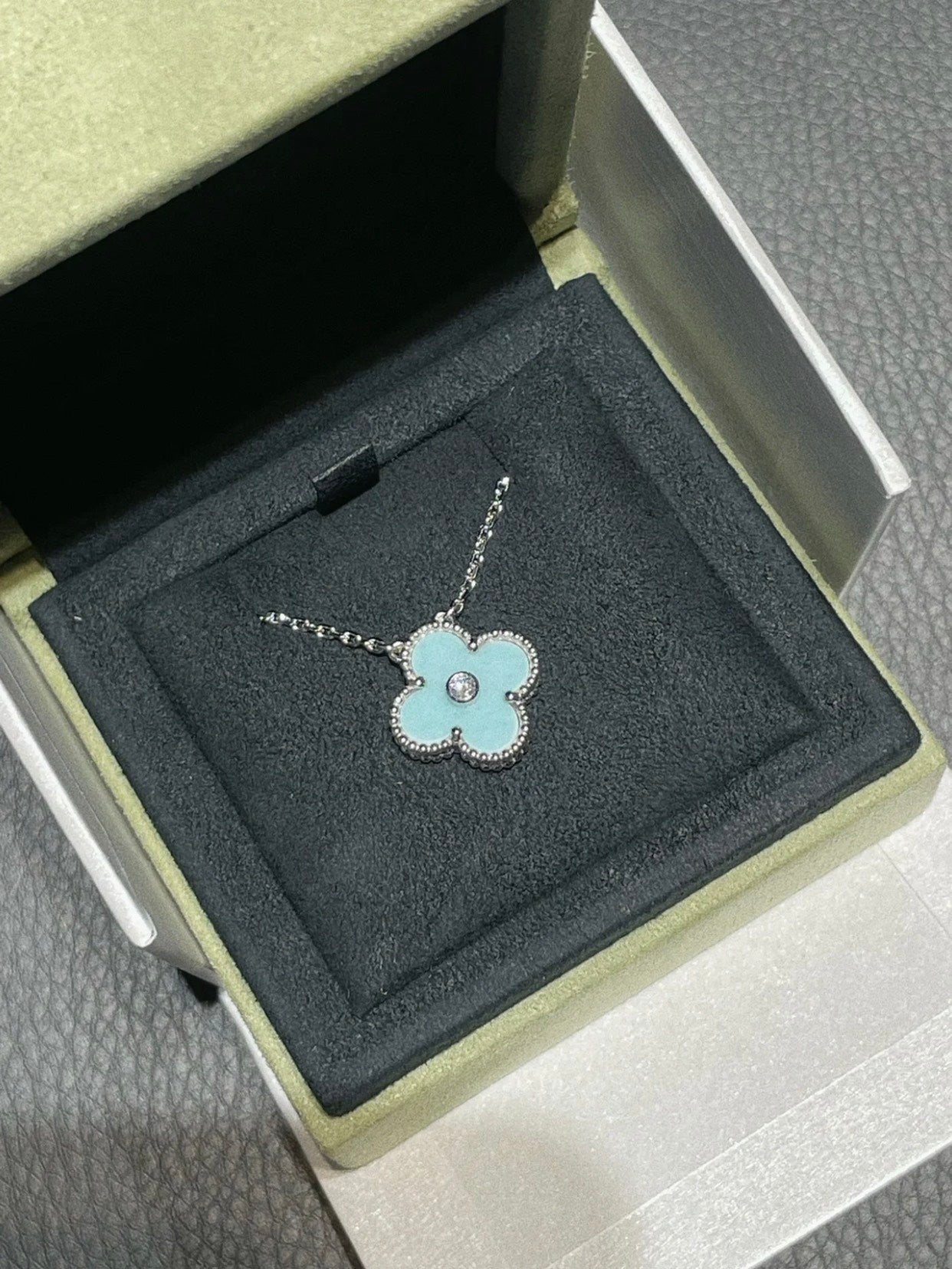 [Amore Jewelry]CLOVER 1 DIAMOND LIGHT BLUE SILVER NECKLACE