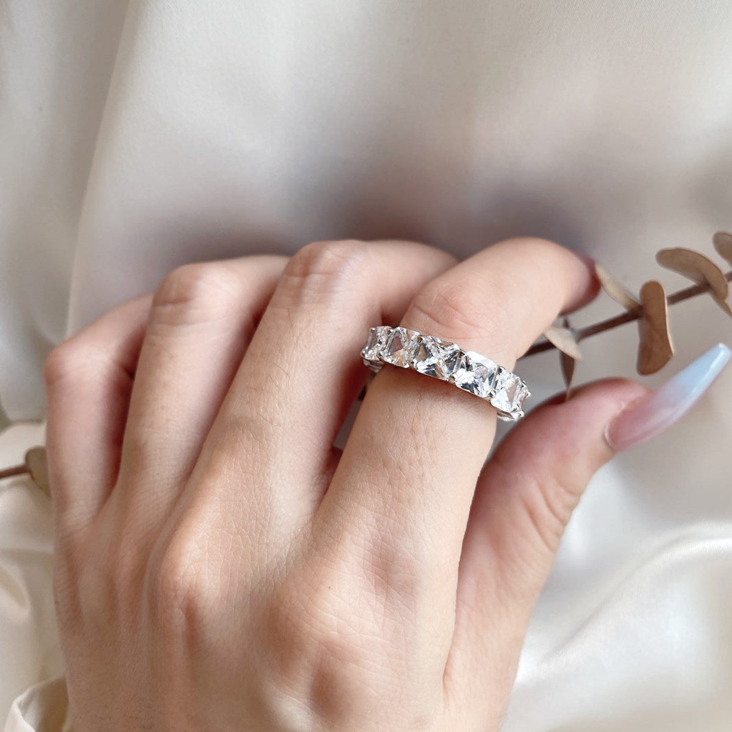 [Amore Jewelry]Elegant Princess Cut Tennis Ring