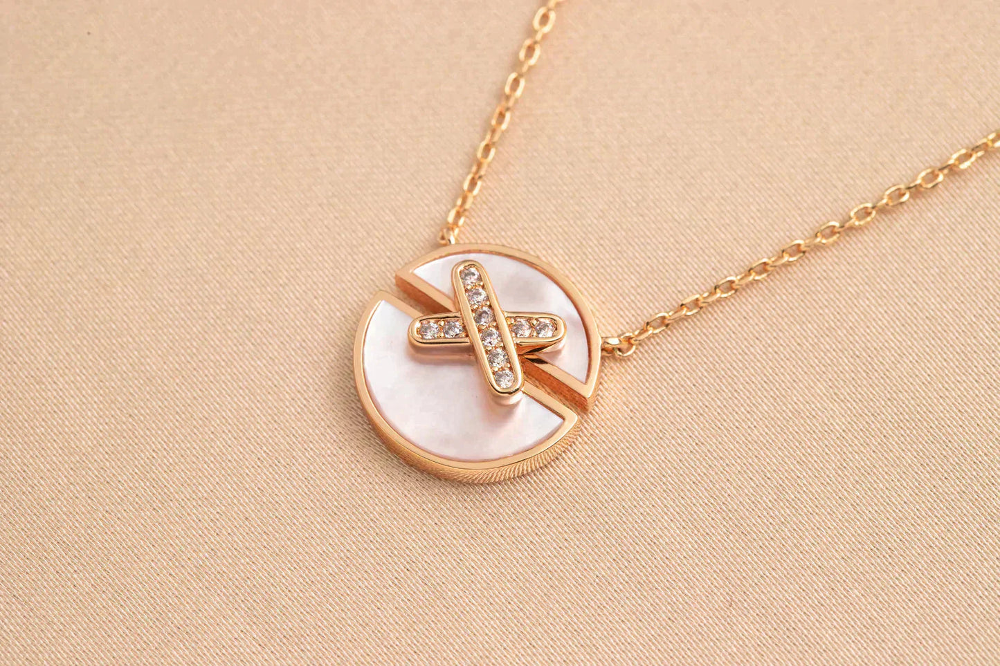 [Amore Jewelry]JEUX DE ROSE GOLD DIAMOND NECKLACE
