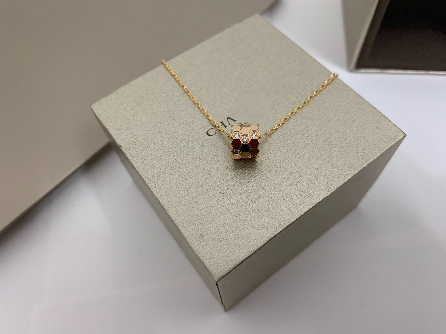 [Amore Jewelry]BEE LOVE DIAMOND NECKLACE