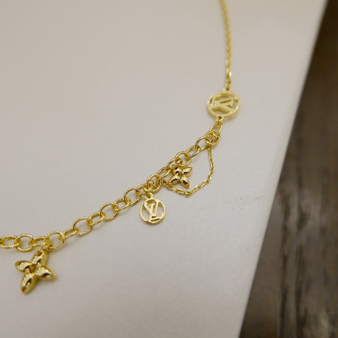 [Amore Jewelry]BLOOMING SUPPLE NECKLACE BRASS