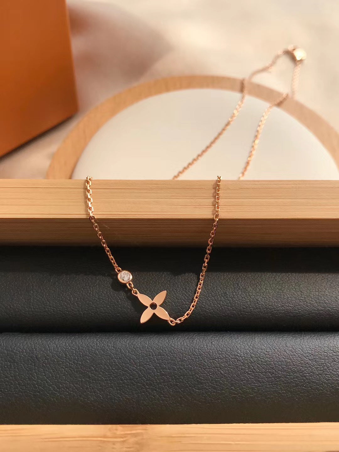 [Amore Jewelry]BLOSSOM PENDANT PINK GOLD AND DIAMOND