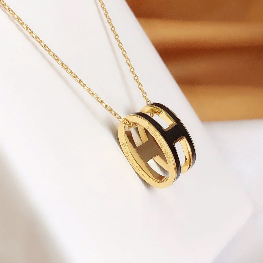 [Amore Jewelry]HM CLIC BLACK ENAMEL GOLD NECKLACE