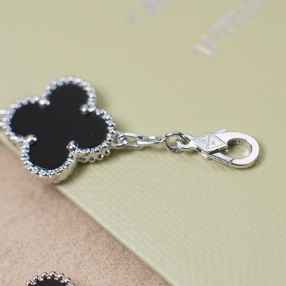 [Amore Jewelry] CLOVER 5 MOTIF ONYXS BRACELET COLLECTION