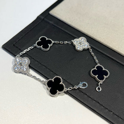 [Amore Jewelry] CLOVER 5 MOTIF ONYXS BRACELET COLLECTION
