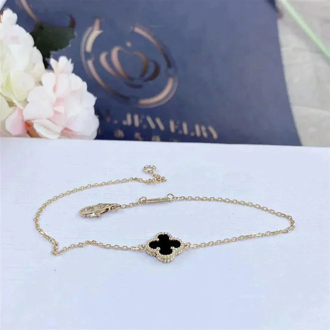 [Amore Jewelry]CLOVER ONYX SINGLE FLOWER BRACELET