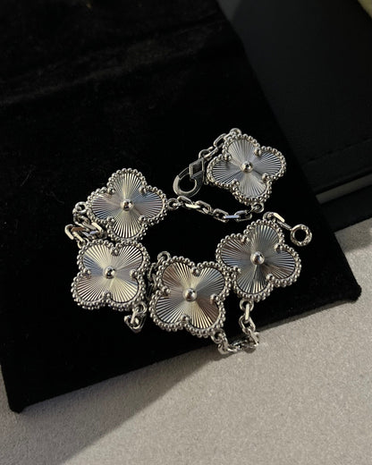 [Amore Jewelry]CLOVER SILVER 5 MOTIFS BRACELET