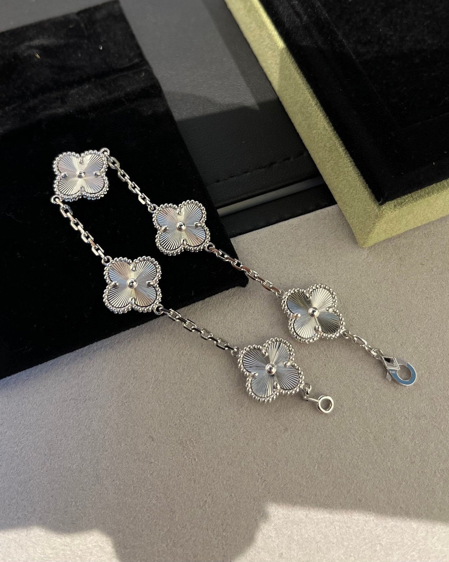 [Amore Jewelry]CLOVER SILVER 5 MOTIFS BRACELET